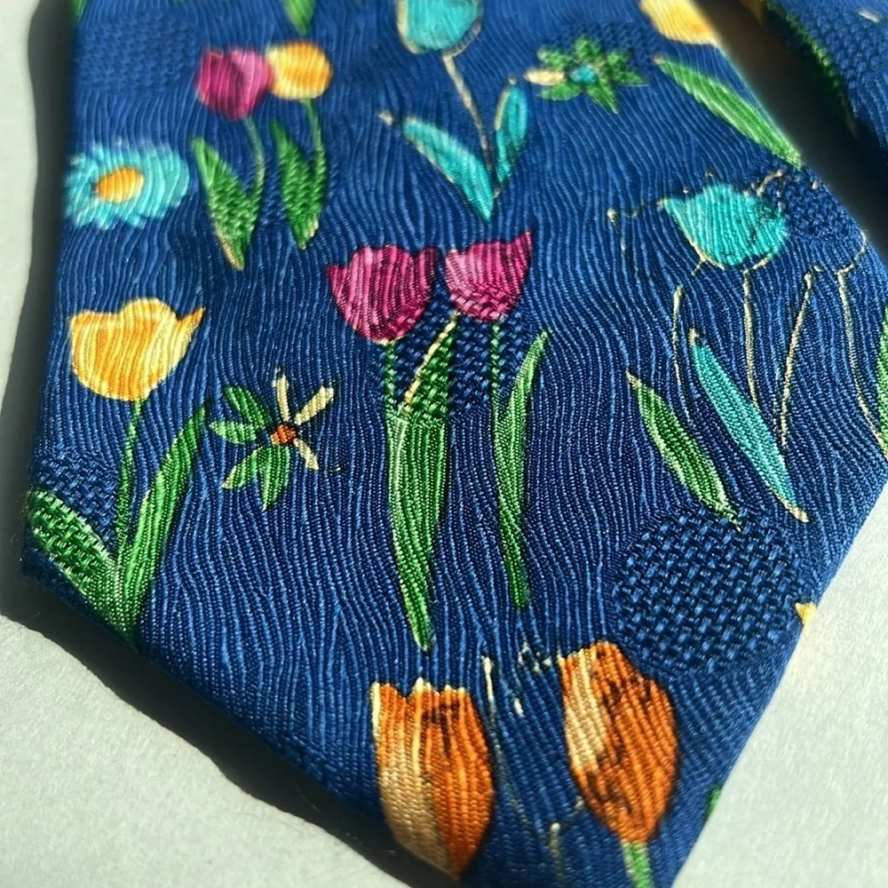 Ermenegildo Zegna 100% Silk Royal Blue Tie with Tulip Floral Novelty Print